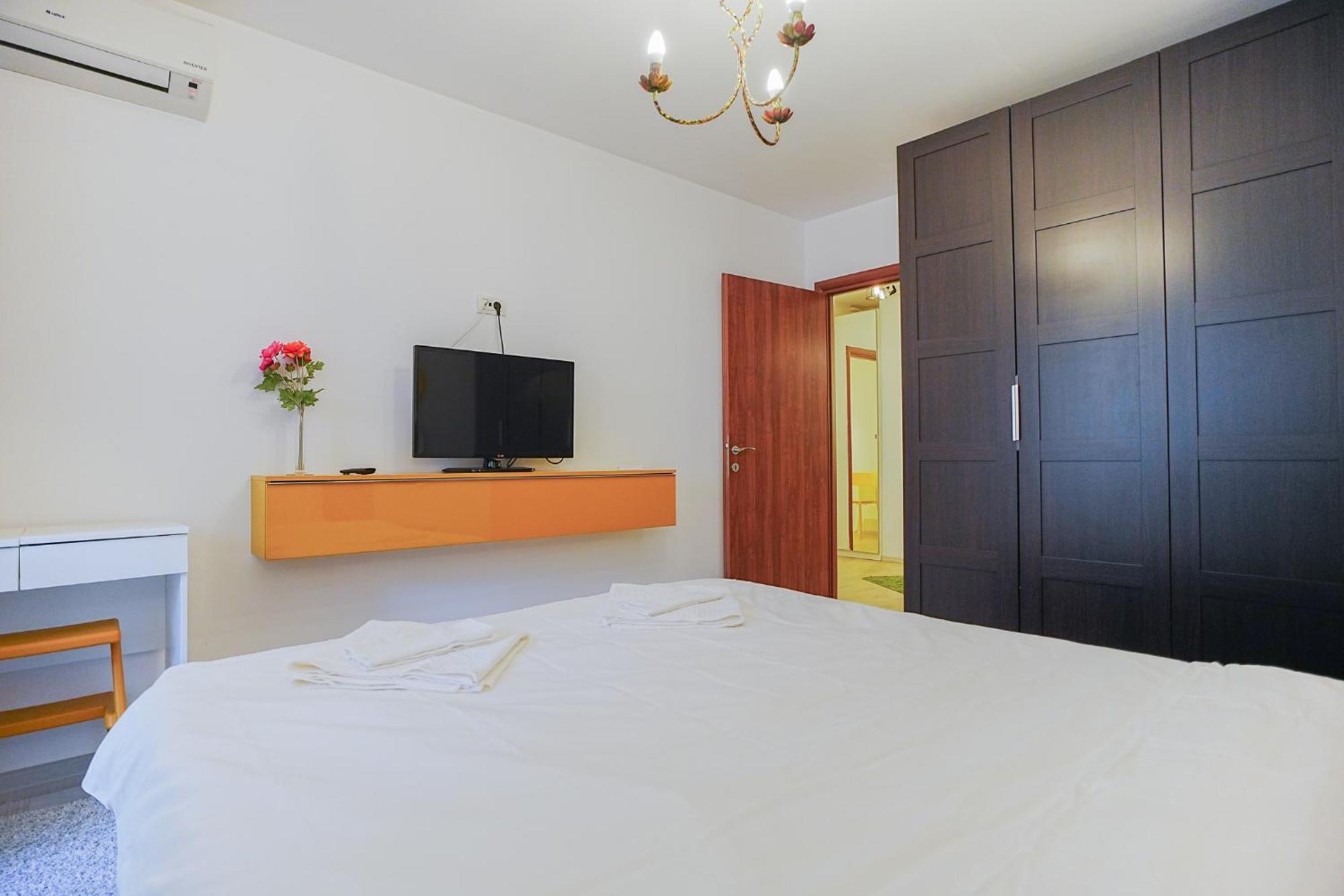 Hideaway Near Parliament Building Apartment บูคาเรสต์ ภายนอก รูปภาพ